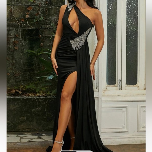 One shoulder black embellished beaded gown with slit overskirt cape and cutout - Picture 4 of 7